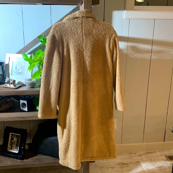Faux fur long Peacoat Jacket HYFVE - Picture 2 of 3